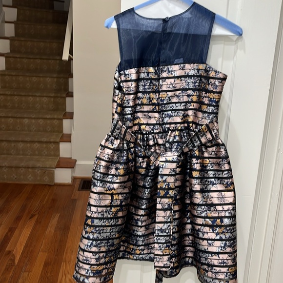 Girl's formal dress - Picture 3 of 3